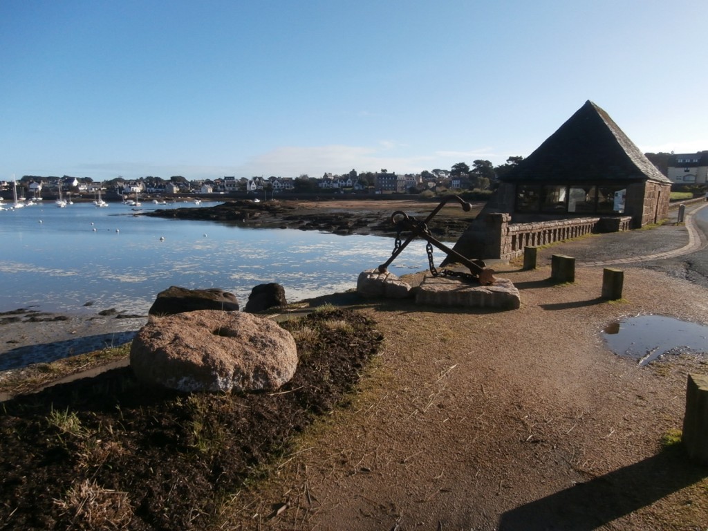 ACTIVITES PATRIMONIALES SITES ET PATRIMOINE DE TREGASTEL ACTIVITES PATRIMONIALES SITES ET PATRIMOINE DE TREGASTEL